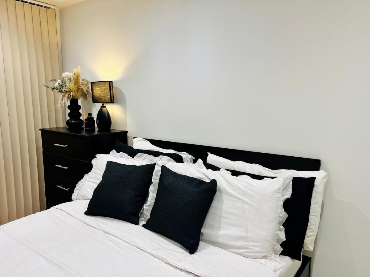 Canary Luxury Modern 1 Bedroom Apartment Londra Esterno foto